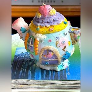 vtg teapot candle W/cloud sun windows star heart wick intact about 4" high RARE